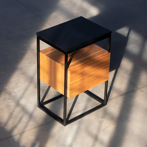 Mesa de Cabeceira Hertz - MEZAS