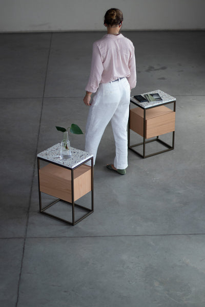 Mesa de Cabeceira Hertz - MEZAS