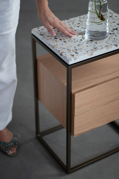 Mesa de Cabeceira Hertz - MEZAS