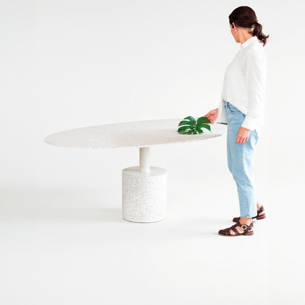 Mesa Oval Bouman Neck