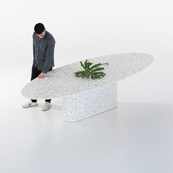 Mesa Oval Bouman Ampio