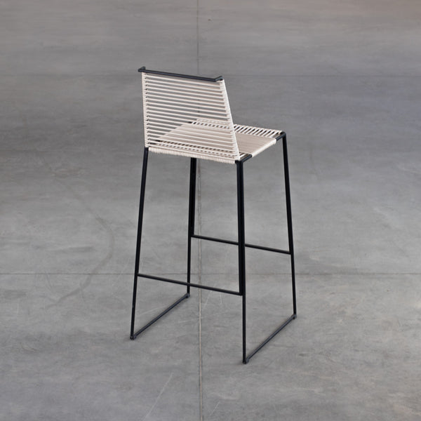 Banqueta Hooke Espaguete PVC - MEZAS