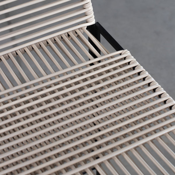 Banqueta Hooke Espaguete PVC - MEZAS