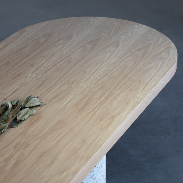 Mesa Bouman Doppio | Tampo Madeira | Base Concreto e Granilite - MEZAS